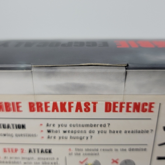 Noki Zombie Eggpocalypse Egg Cup, Spoon, Toast Cutter Gift Set - Picture 4 of 7